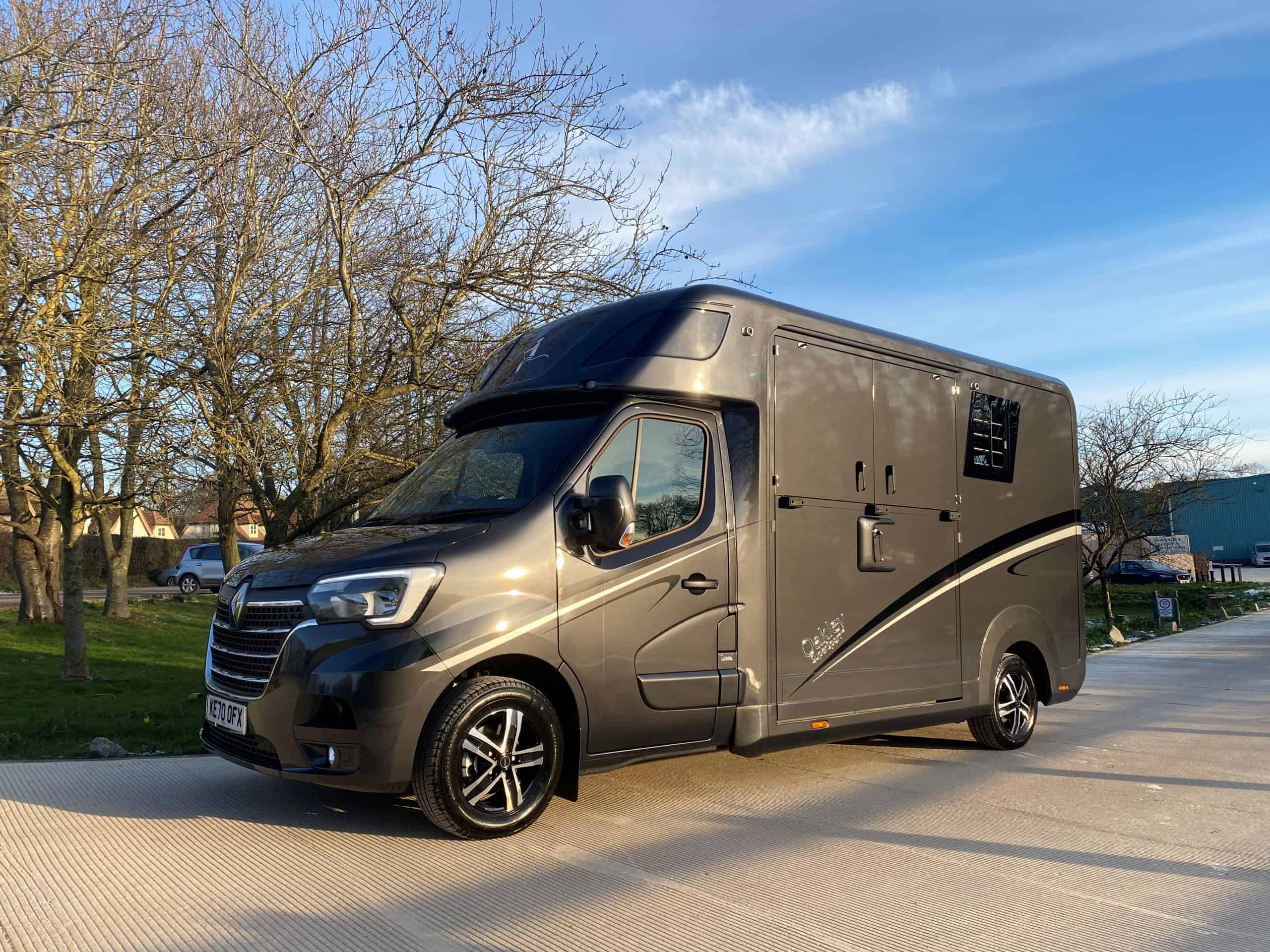 Oakley Horseboxes Supersport Stallion 3 seater