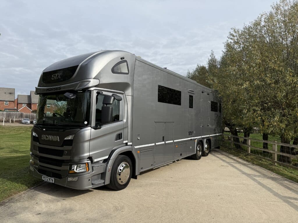 STX P Cab 6 Stall 2022