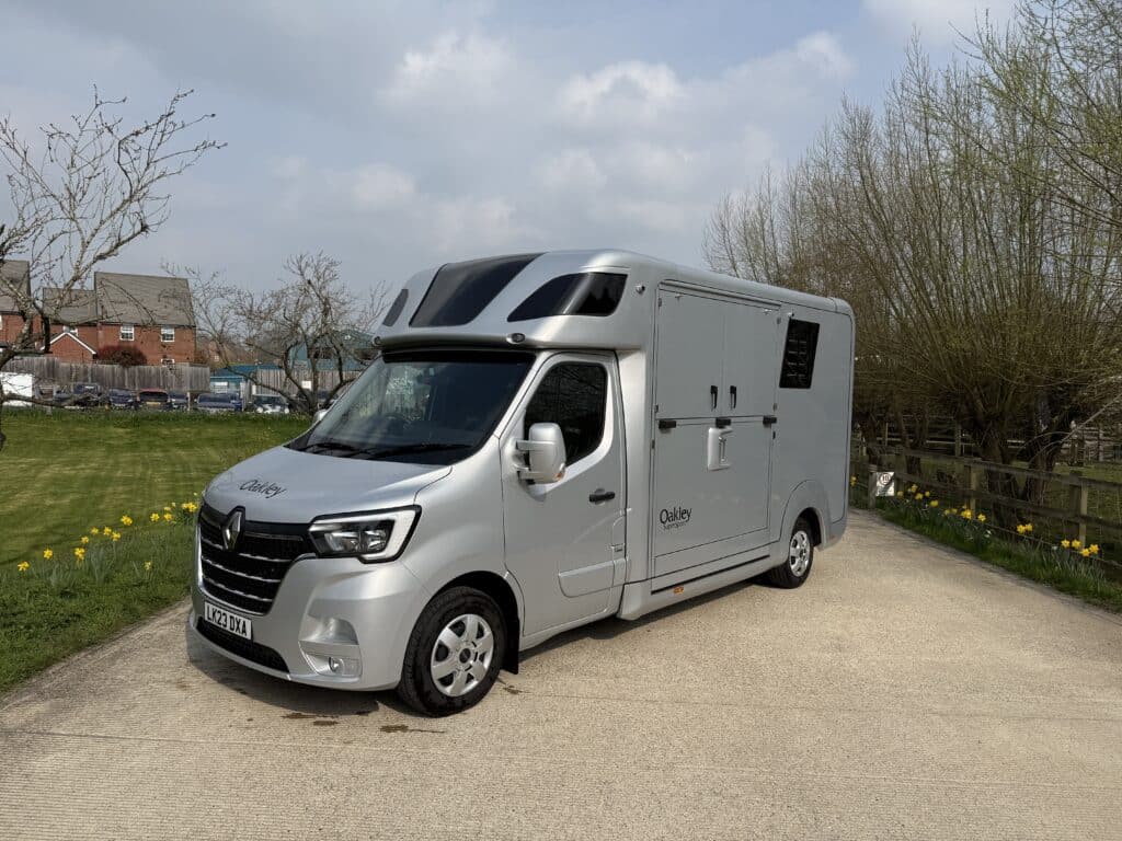 Oakley Supersport 2023