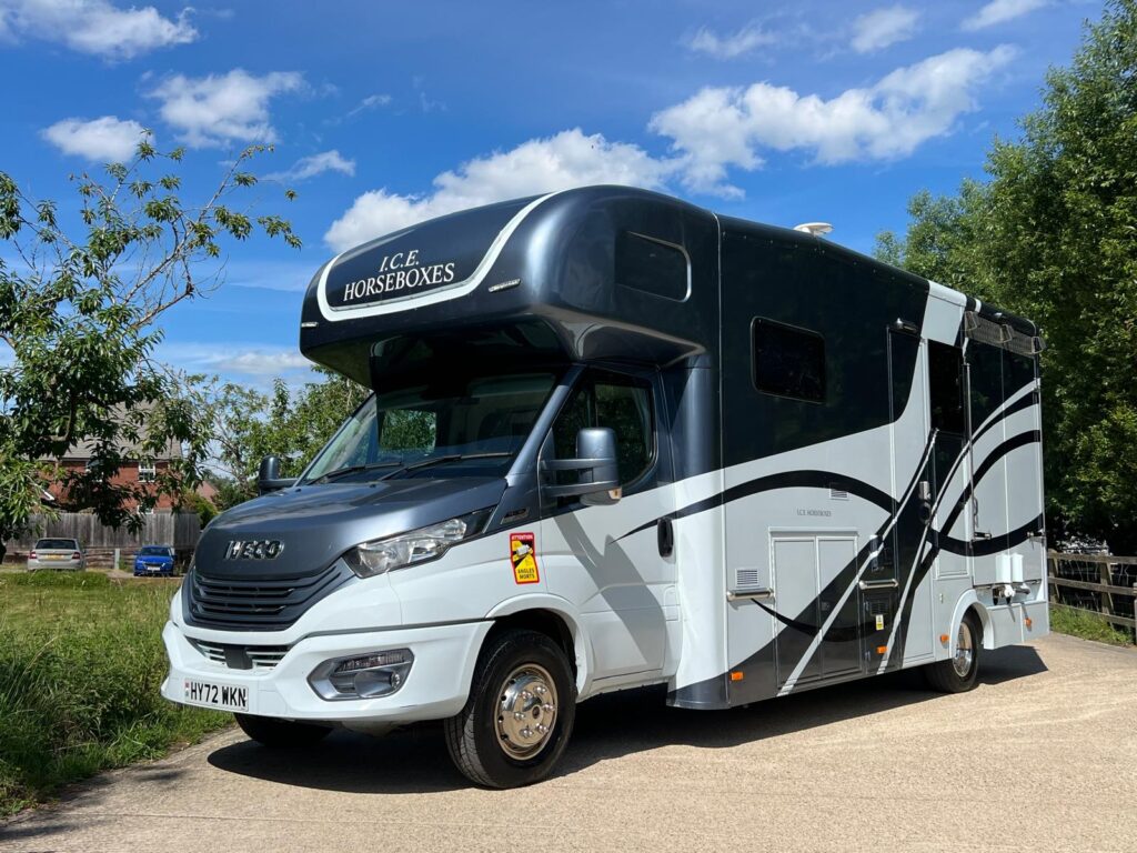 Ice 7.2T Horsebox Ice 7.2T Horsebox
